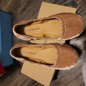 Lucky Brand Velvet Flats